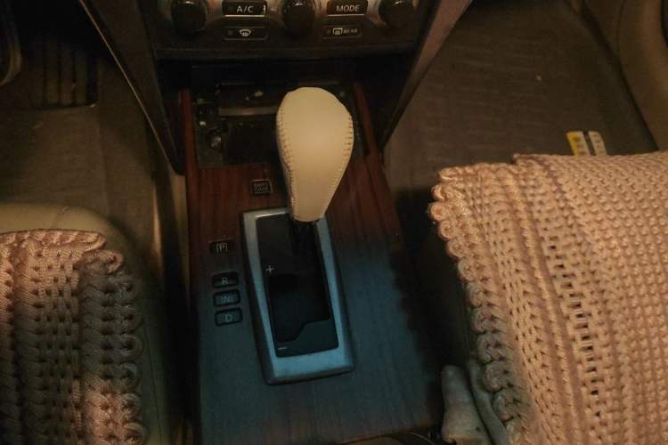 Used Nissan Teana 2008 Duke 2.5L XV Luxury Edition Gear Lever