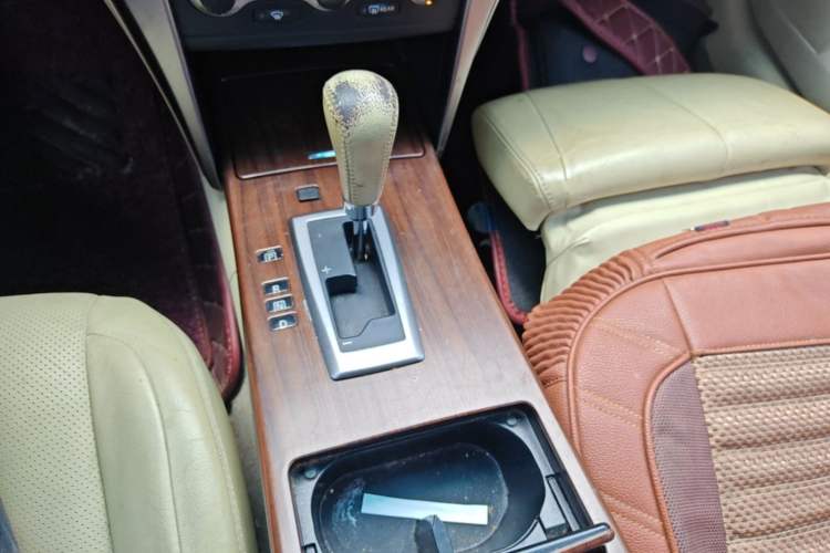 Used Nissan Teana 2008 Duke 2.5L XV Luxury Edition Gear Lever