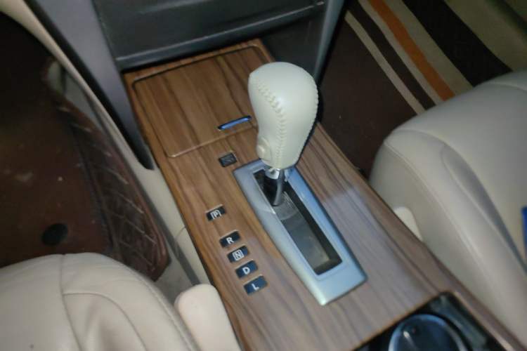 Used Nissan Teana 2008 2.0L XL Comfort Edition Gear Lever