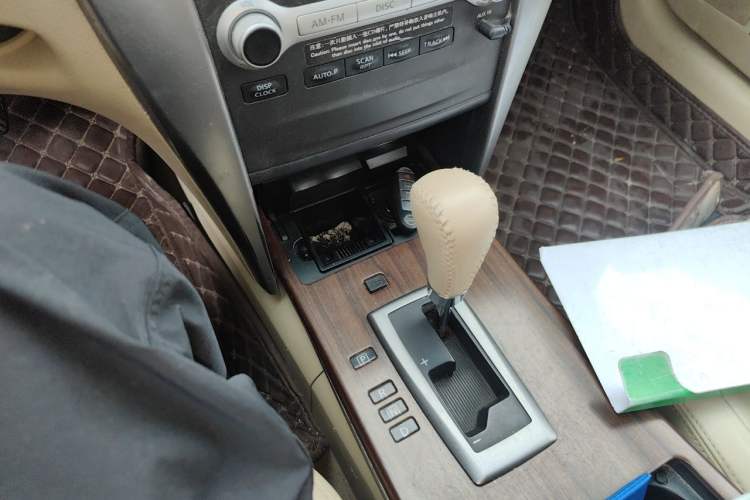Used Nissan Teana 2008 2.5L XL Leading Edition Gear Lever