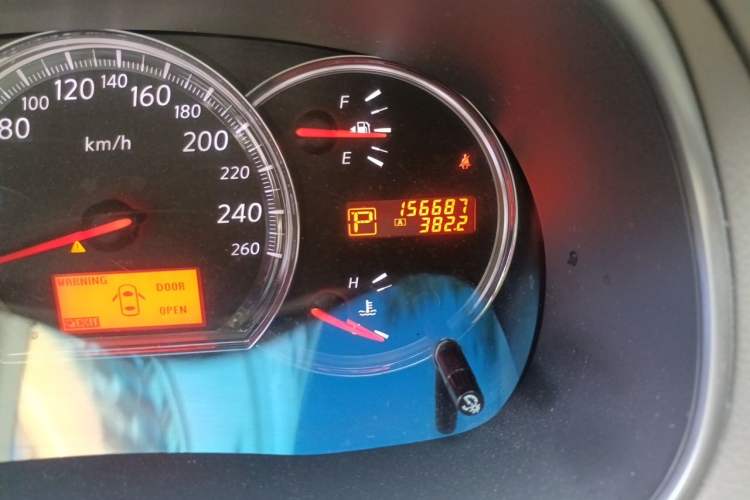 Used Nissan Teana 2008 2.5L XL Leading Edition Odometer Close Up