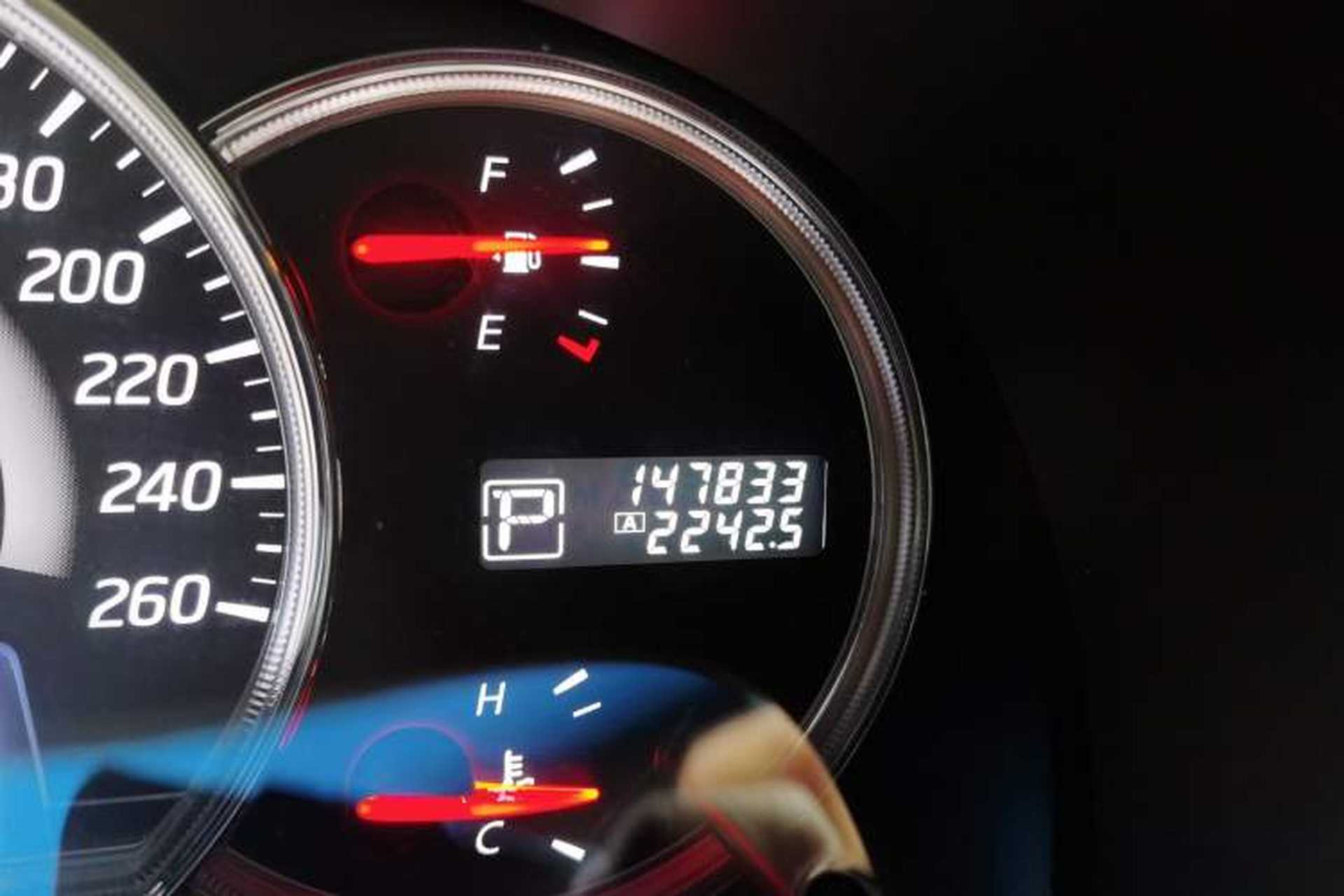 Used Nissan Teana 2008 2.5L XL Leading Edition Odometer Close Up