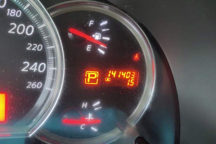 Used Nissan Teana 2008 2.5L XL Leading Edition Odometer Close Up