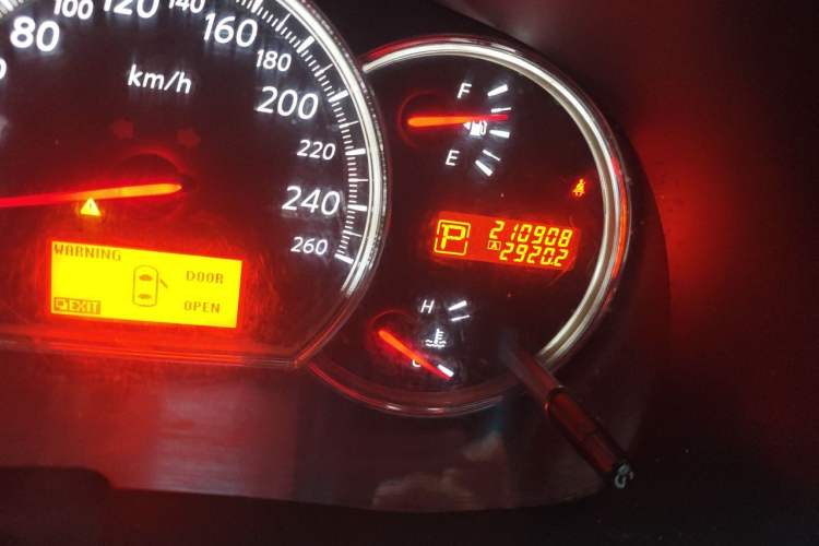 Used Nissan Teana 2008 2.5L XL Leading Edition Odometer Close Up