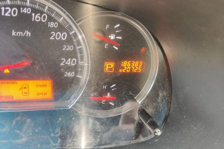 Used Nissan Teana 2008 2.5L XL Leading Edition Odometer Close Up