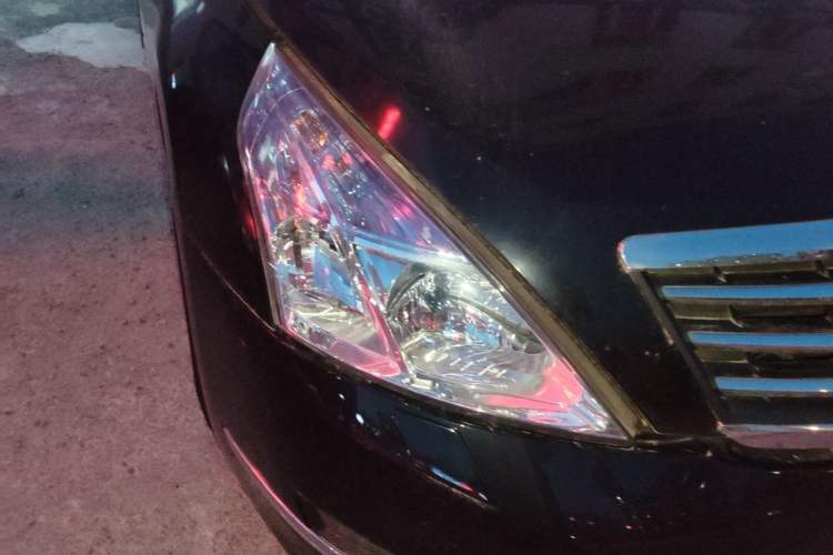 Used Nissan Teana 2008 2.5L XL Leading Edition Right Front Headlight