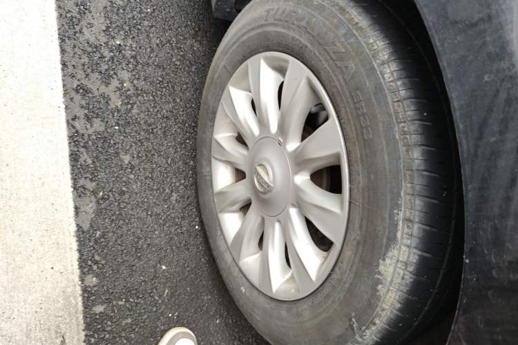 Used Nissan Teana 2008 2.0L XL Comfort Edition Right Front Wheel Hub