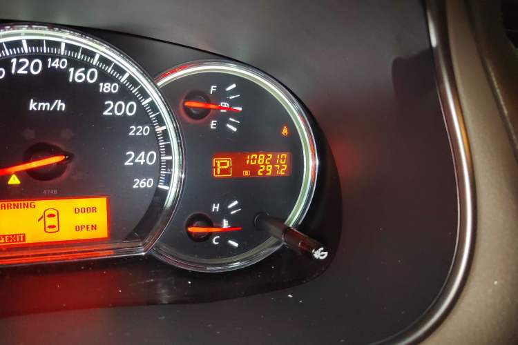 Used Nissan Teana 2008 2.5L XL Leading Edition Odometer Close Up