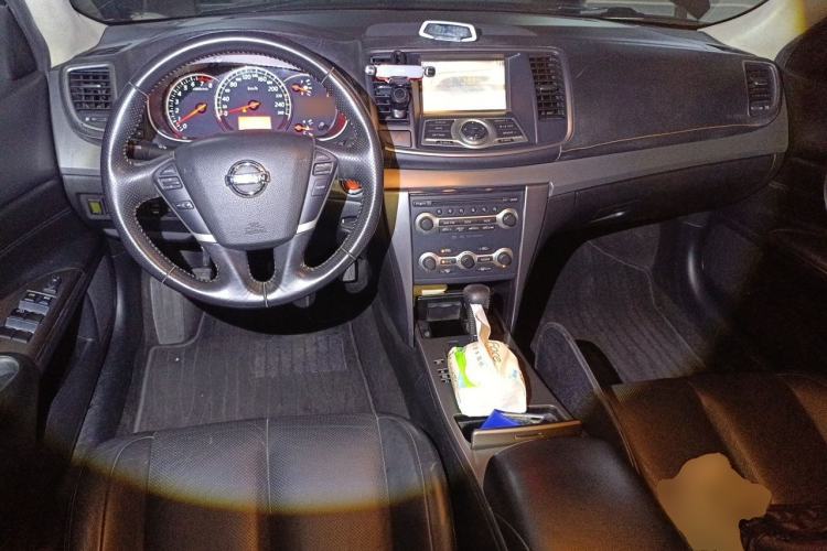 Used Nissan Teana 2008 2.5L RX Cool Edition Center Console