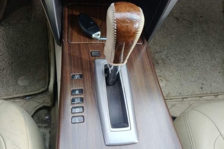 Used Nissan Teana 2008 2.0L XL Comfort Edition Gear Lever