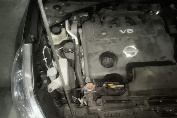 Used Nissan Teana 2008 Duke 2.5L XV Luxury Edition Engine Bay Right
