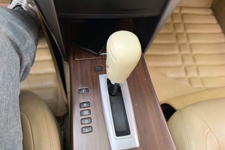 Used Nissan Teana 2008 2.0L XL Comfort Edition Gear Lever