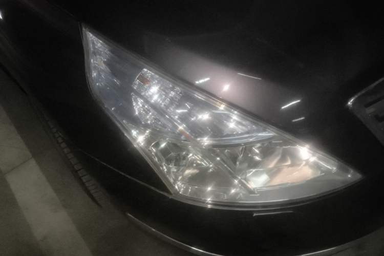 Used Nissan Teana 2008 Duke 2.5L XV Luxury Edition Right Front Headlight
