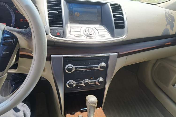 Used Nissan Teana 2008 Duke 2.5L XV Luxury Edition Audio And AC Panel