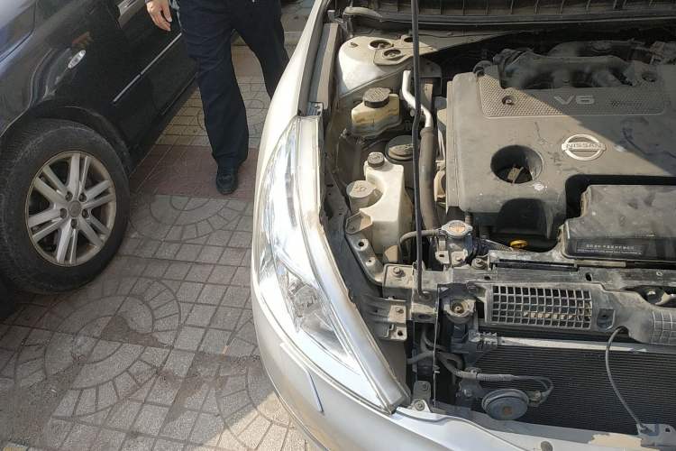 Used Nissan Teana 2008 Duke 2.5L XV Luxury Edition Engine Bay Right