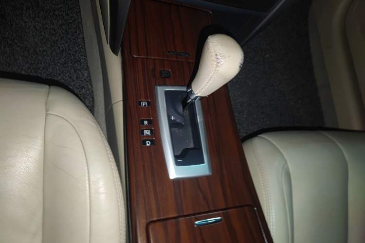 Used Nissan Teana 2008 2.5L XL Leading Edition Gear Lever