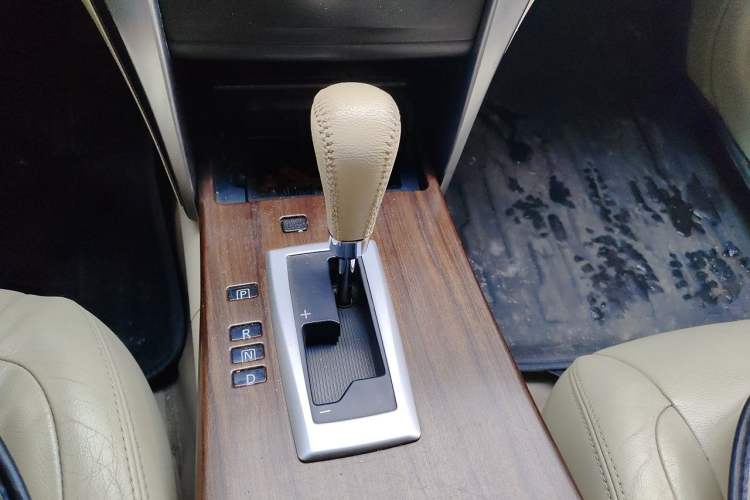 Used Nissan Teana 2008 2.5L XL Theater Edition Gear Lever
