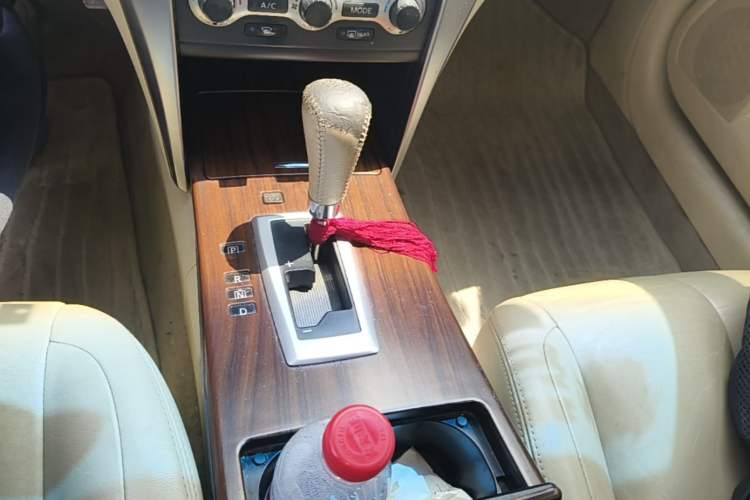 Used Nissan Teana 2008 Duke 2.5L XV Luxury Edition Gear Lever