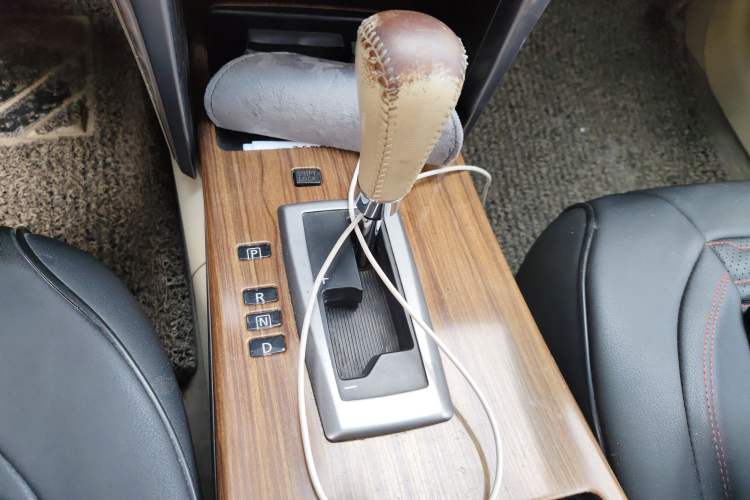 Used Nissan Teana 2008 2.5L XL Leading Edition Gear Lever