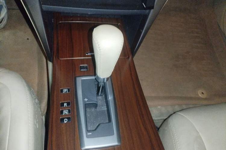 Used Nissan Teana 2008 2.5L XL Leading Edition Gear Lever