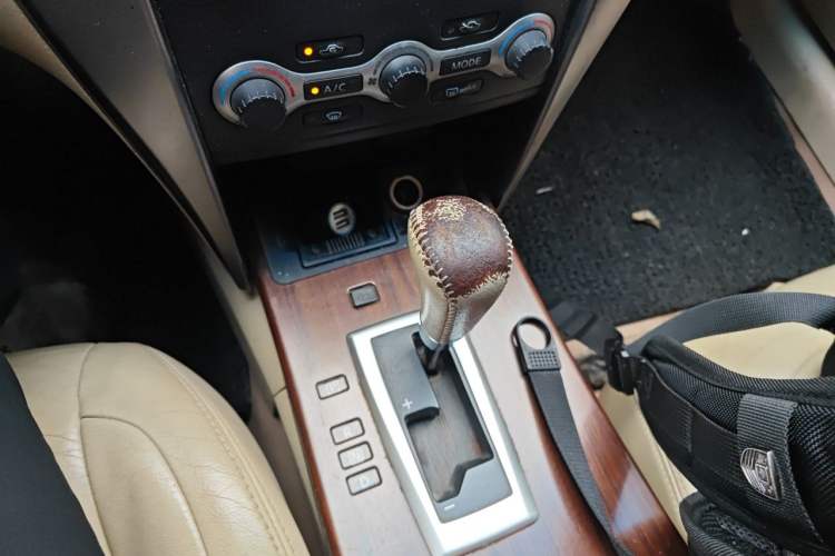 Used Nissan Teana 2008 Duke 2.5L XV Luxury Edition Gear Lever
