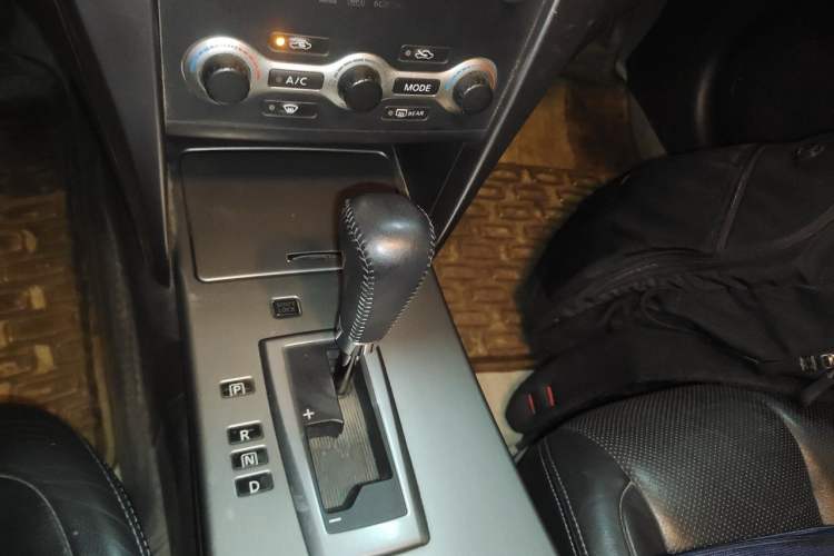 Used Nissan Teana 2008 2.5L RX Cool Edition Gear Lever
