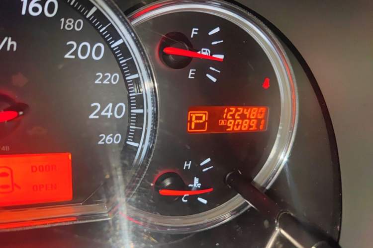 Used Nissan Teana 2008 2.5L XL Leading Edition Odometer Close Up