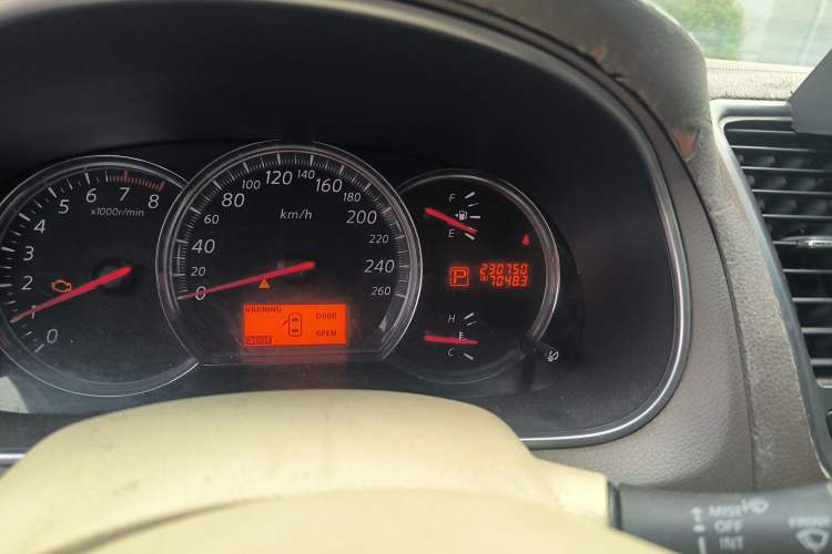 Used Nissan Teana 2008 2.5L XL Leading Edition Odometer Close Up