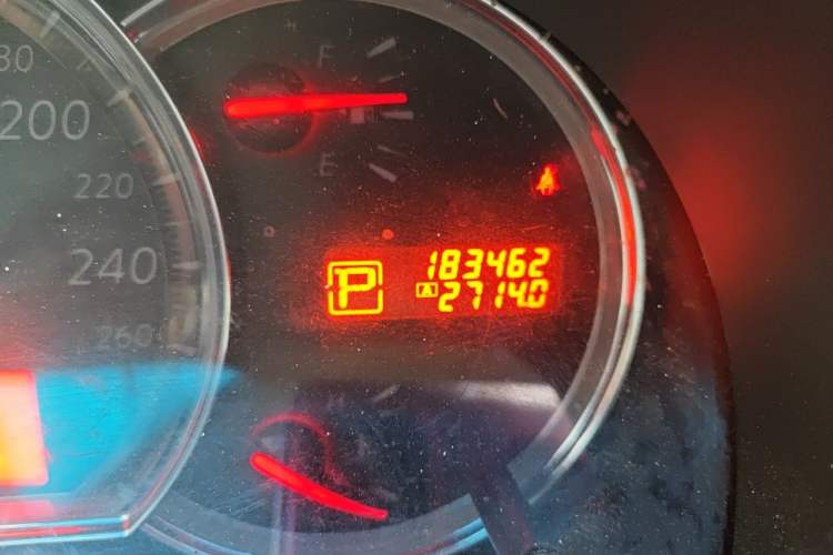 Used Nissan Teana 2008 Duke 2.5L XV Luxury Edition Odometer Close Up