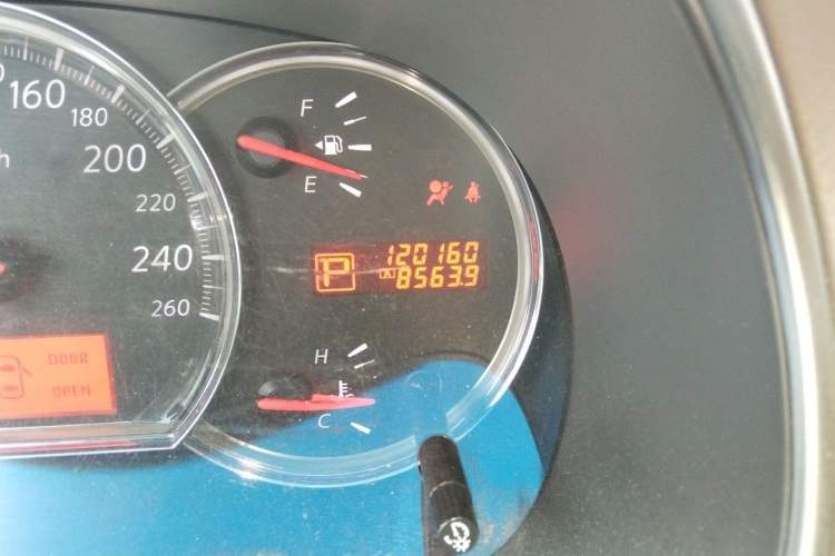 Used Nissan Teana 2008 2.0L XL Comfort Edition Odometer Close Up