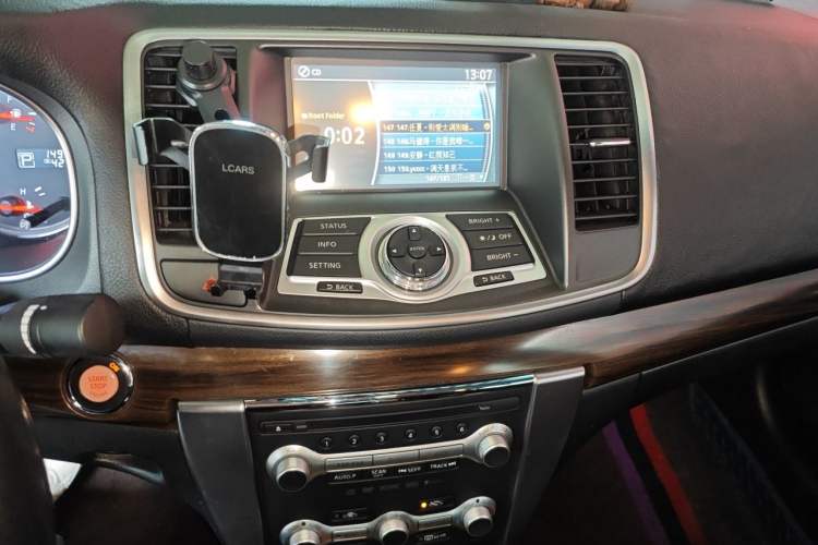 Used Nissan Teana 2009 Duke 2.5L XV VIP Deluxe Edition Audio And AC Panel