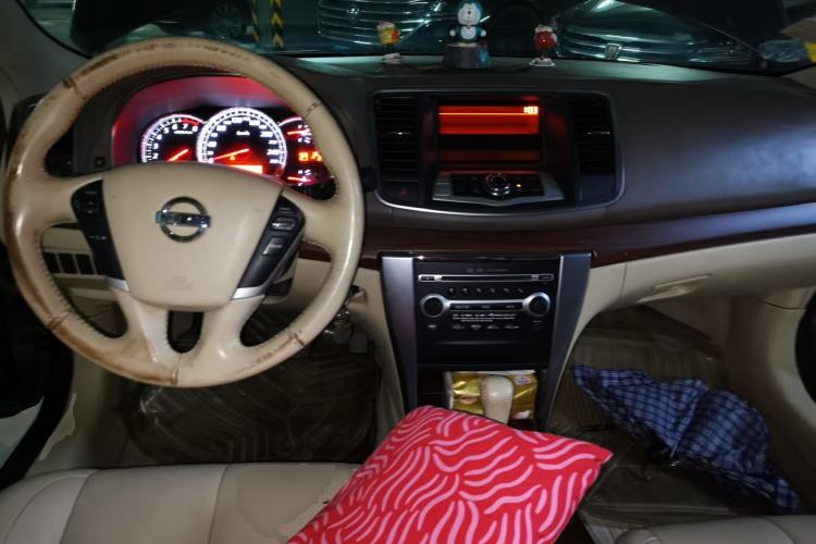 Used Nissan Teana 2009 Duke 2.5L XV VIP Deluxe Edition Center Console