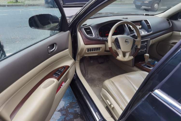 Used Nissan Teana 2009 Duke 2.5L XV VIP Deluxe Edition Driver Seat