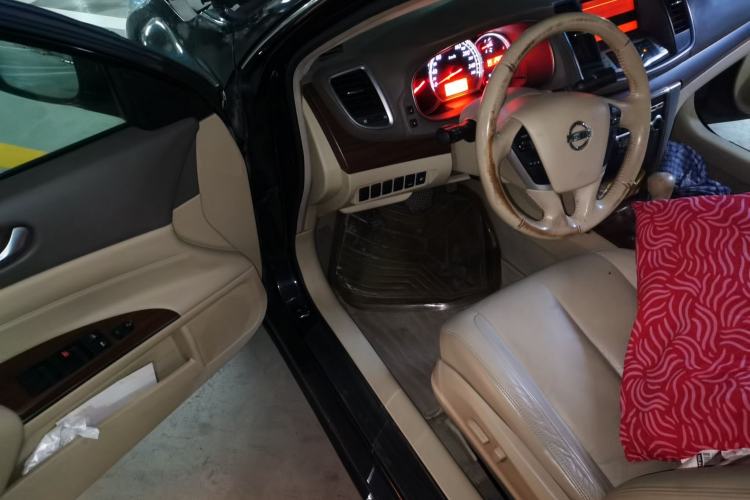 Used Nissan Teana 2009 Duke 2.5L XV VIP Deluxe Edition Driver Seat