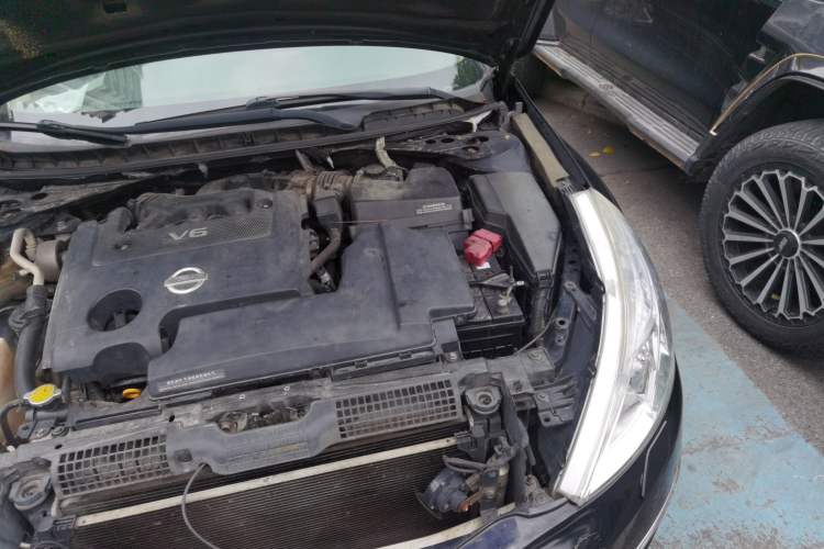 Used Nissan Teana 2009 Duke 2.5L XV VIP Deluxe Edition Engine Bay Left