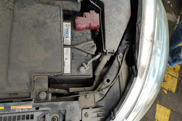 Used Nissan Teana 2009 Duke 2.5L XV VIP Deluxe Edition Engine Bay Left
