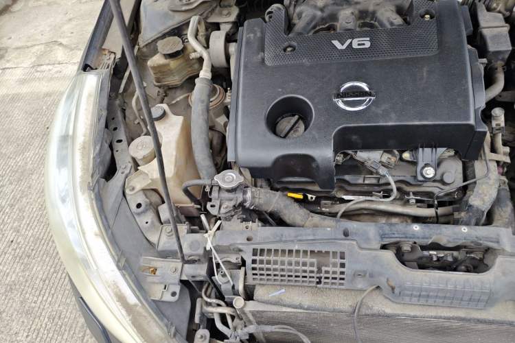Used Nissan Teana 2009 Duke 2.5L XV VIP Deluxe Edition Engine Bay Right
