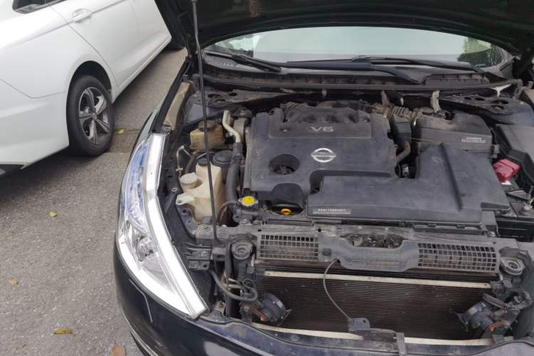Used Nissan Teana 2009 Duke 2.5L XV VIP Deluxe Edition Engine Bay Right
