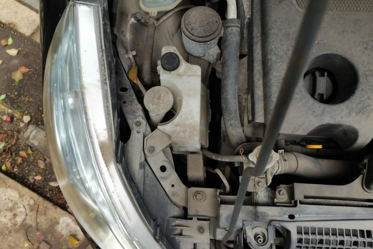 Used Nissan Teana 2009 Duke 2.5L XV VIP Deluxe Edition Engine Bay Right