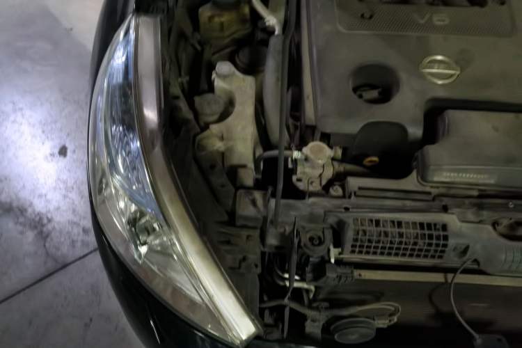Used Nissan Teana 2009 Duke 2.5L XV VIP Deluxe Edition Engine Bay Right
