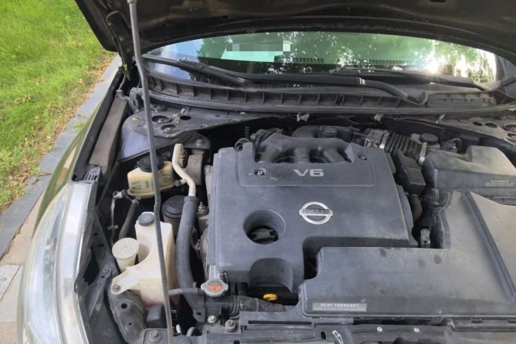 Used Nissan Teana 2009 Duke 2.5L XV VIP Deluxe Edition Engine Bay Right