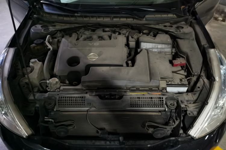 Used Nissan Teana 2009 Duke 2.5L XV VIP Deluxe Edition Engine Bay