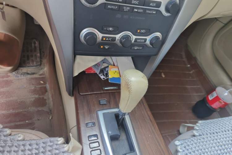 Used Nissan Teana 2009 Duke 2.5L XV VIP Deluxe Edition Gear Lever