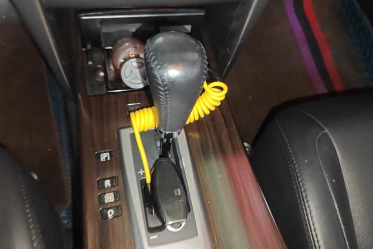 Used Nissan Teana 2009 Duke 2.5L XV VIP Deluxe Edition Gear Lever