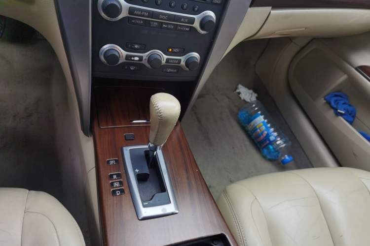 Used Nissan Teana 2009 Duke 2.5L XV VIP Deluxe Edition Gear Lever