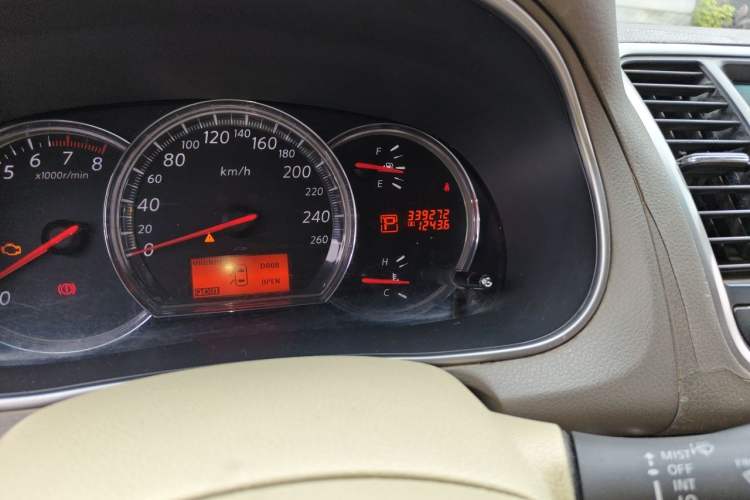 Used Nissan Teana 2009 Duke 2.5L XV VIP Deluxe Edition Odometer Close Up