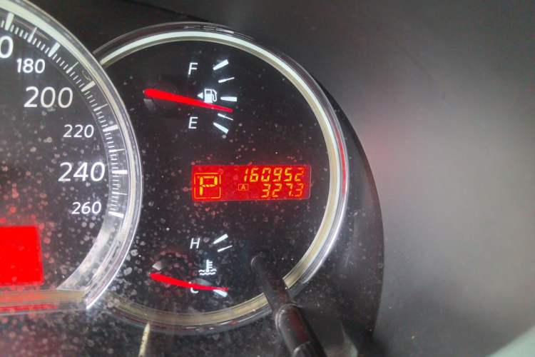 Used Nissan Teana 2009 Duke 2.5L XV VIP Deluxe Edition Odometer Close Up