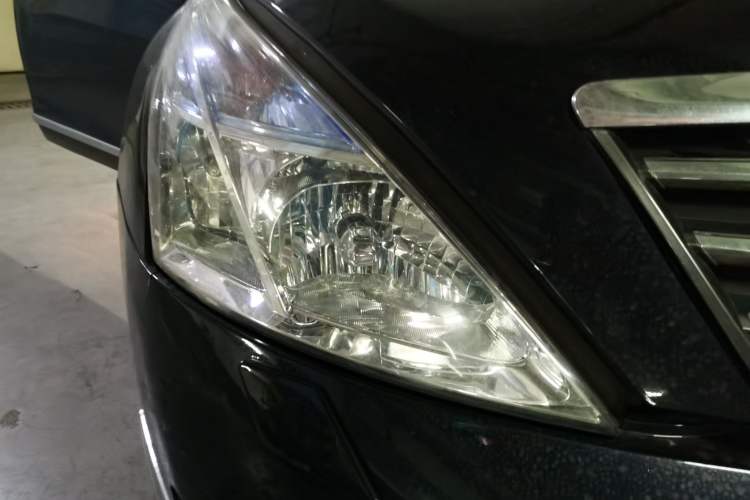 Used Nissan Teana 2009 Duke 2.5L XV VIP Deluxe Edition Right Front Headlight