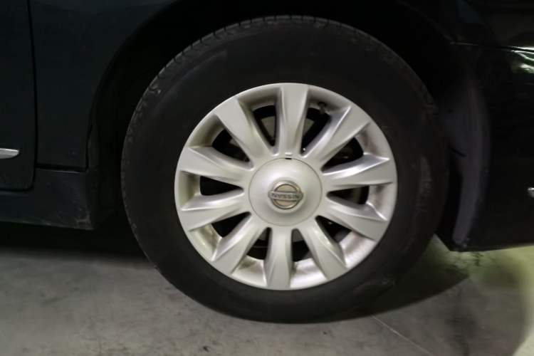 Used Nissan Teana 2009 Duke 2.5L XV VIP Deluxe Edition Right Front Wheel Hub