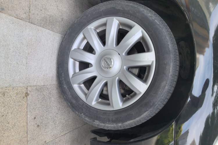 Used Nissan Teana 2009 Duke 2.5L XV VIP Deluxe Edition Right Front Wheel Hub